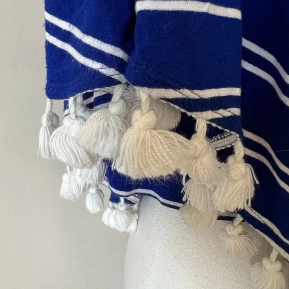 🏝️EUC - Trina Turk Pomona Top Women size XL - One shoulder Tassels Blue White - Picture 3 of 10